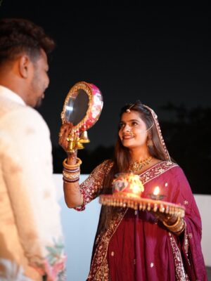 Alisha Rajput Instagram - 1 karwachauth was soo special thanku soo much @oye_indori  for always supporting me , treating me like queen 😘😘❤️ and Dyson hi kya bolu 😍😍😍 Thanku Thanku 😘😘