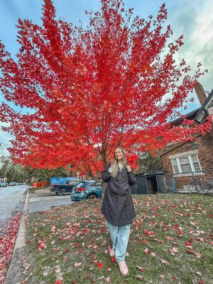 Alison Mandel Instagram - Primer día en Toronto 🍁 
Conociendo a los comediantes y recorriendo la hermosa ciudad.
Quedan unas poquitas entradas para el Domingo 💝 por si anda por estos lados…