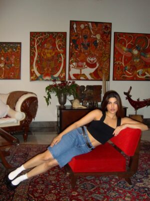Alizeh Agnihotri Instagram - draw me like one of your @majeparis girls 💋🎨
@reliancebrandsltd