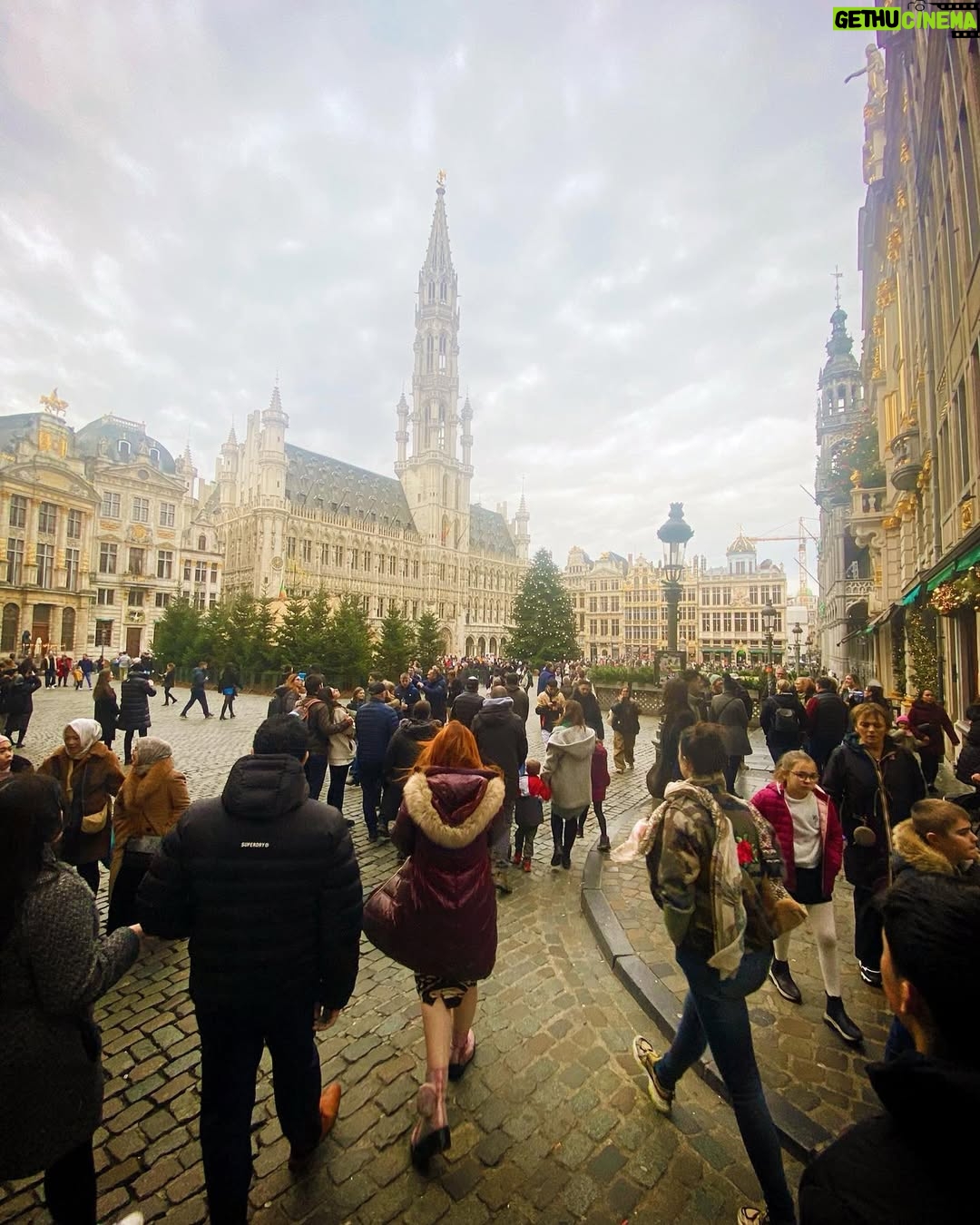 Allisson Lozz - 12.6K Likes - Bélgica 🇧🇪 fue hermoso !

Me sentí en otra época 🏰 

#belgica #travel