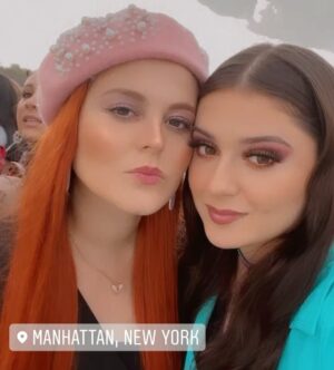 Allisson Lozz Instagram - Este viaje de Estrellas 🌟 se voló la barda …
por eso las llame 𝐓𝐫𝐚𝐯𝐚𝐜𝐚𝐜𝐢𝐨𝐧𝐞𝐬, se supone que vamos a trabajar pero cómo nos la pasamos bien 😜 Y esta es solo la parte -2 ya les iré subiendo lo que falta 💞#lovemyjob
Te ayudo a emprender en
🇺🇸 🇵🇷 🇲🇽 🇨🇴 🇵🇪
Mándame mensaje privado 🌟
.
.
.
.
.
.
.
.
.
.
#travacaciones
#allissongtz
#mujeresemprendedoras
#usa #puertorico #mexico #colombia #peru