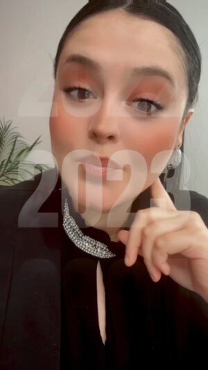 Allisson Lozz Instagram - Qué año tan rápido! Será que el 2025 se va más de prisa ?
