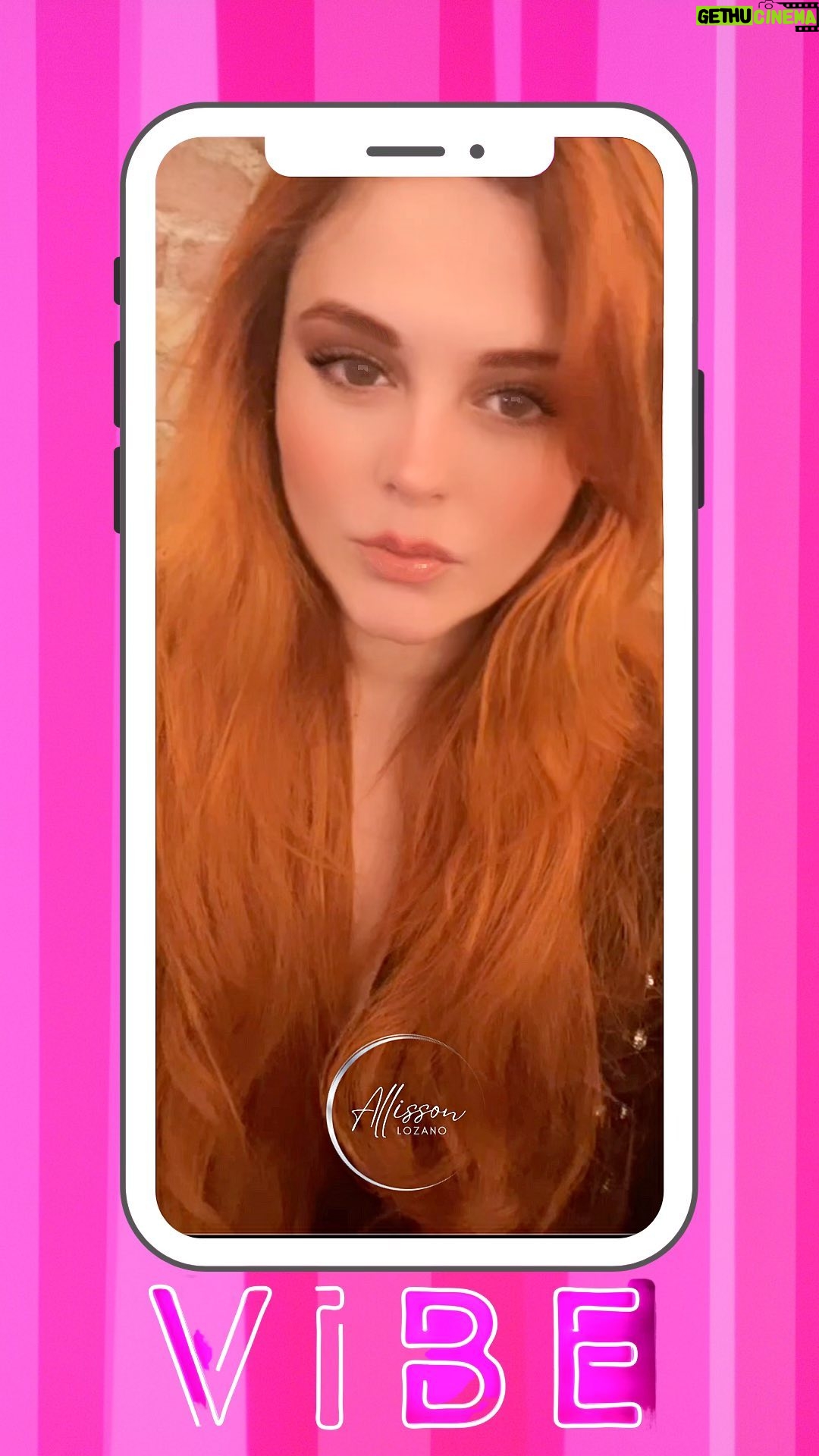 Allisson Lozz - 2.3K Likes - Amando cómo está iniciando este año 🤍

Usa la plantilla para crear tu Reel de Enero 🤍