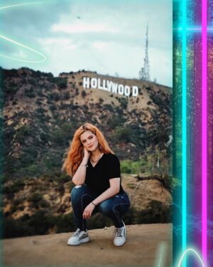 Allisson Lozz Instagram - Cual efecto te gusta más de los 3 ?
Hollywood Sign es el nombre con el que se conoce al famoso letrero gigantesco situado en una colina conocida como Monte Lee, que forma parte del Parque Griffith, en el distrito de Hollywood Hills, en Los Ángeles, California.
Cada letra mide unos 13,7 metros de altura y en total, el cartel mide unos 106,7 metros de longitud. Fue creado como parte de una campaña publicitaria en 1923!
A punto de cumplir sus primeros 100 años ✨!
Hay varios miradores pero donde mejor saldrá tu foto es en el parque
📍 Lake Hollywood .
#la #losangeles #california #escape #hollywood #hollywoodsign #hollywoodhills #allissongtzlozano