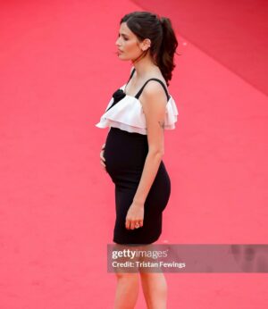 Alma Jodorowsky Instagram - Cannes with a plus one 🐣❤️‍🔥

ARCO de @ugobienvenu 🌈 Bientôt en salles ! 🍿

@remembers_productions @mountaina @diaphana