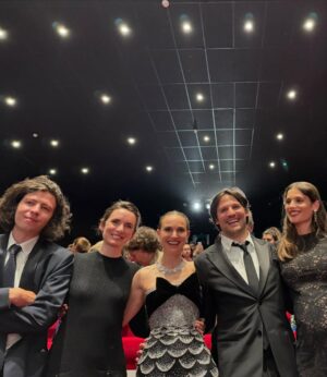 Alma Jodorowsky Instagram - Cannes with a plus one 🐣❤️‍🔥

ARCO de @ugobienvenu 🌈 Bientôt en salles ! 🍿

@remembers_productions @mountaina @diaphana