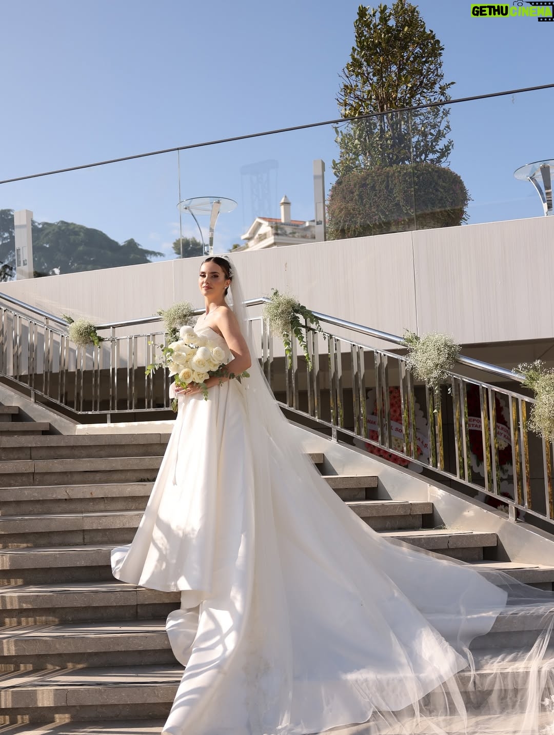 Almila Ada - 43.3K Likes - Team bride✨

21.06.2025
🤍to infinity and beyond!

Reklam