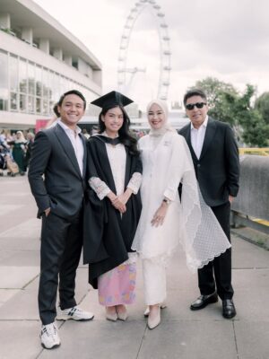 Alya Rohali Instagram - As I preached on your siraman day 
“ Keep shining Adjani , teruslah berkarya dan berkembang dengan izin dan ridho dari suami kamu “ 
You can be a wife , a mother and still pursue your dreams even the silliest ones . 
Tugas mama dan ayah sdh selesai although we will be always here everytime you need us.

Our kebaya encim  by @zaali.official