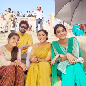 Amandeep Sidhu Instagram - Dil se skukriya Hume itna pyaar dene ke liye 🥹🙏
.
.
.
.
.
.
#amandeepsidhu #ravidubey #shrishtijain #ganagamaikibetiya #banaras #toodles