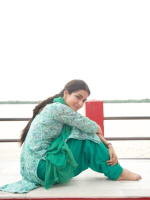 Amandeep Sidhu Instagram - Aa rhe h hum aap sab se milne kal raat 9 baje @zeetv par GANGA MAI KI BETIYAN✨
.
.
.
.
#amandeepsidhu #gangamaikibetiyan #newshow #zee #givesomelove❤️ #toodles