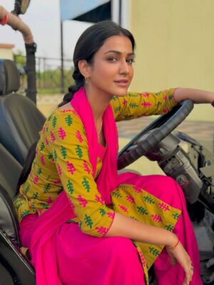 Amandeep Sidhu Instagram - Aapki Sneha✨
.
.
.
.
.
#amandeepsidhu #sneha #gangamaikibetiyan #zeetv #toodles