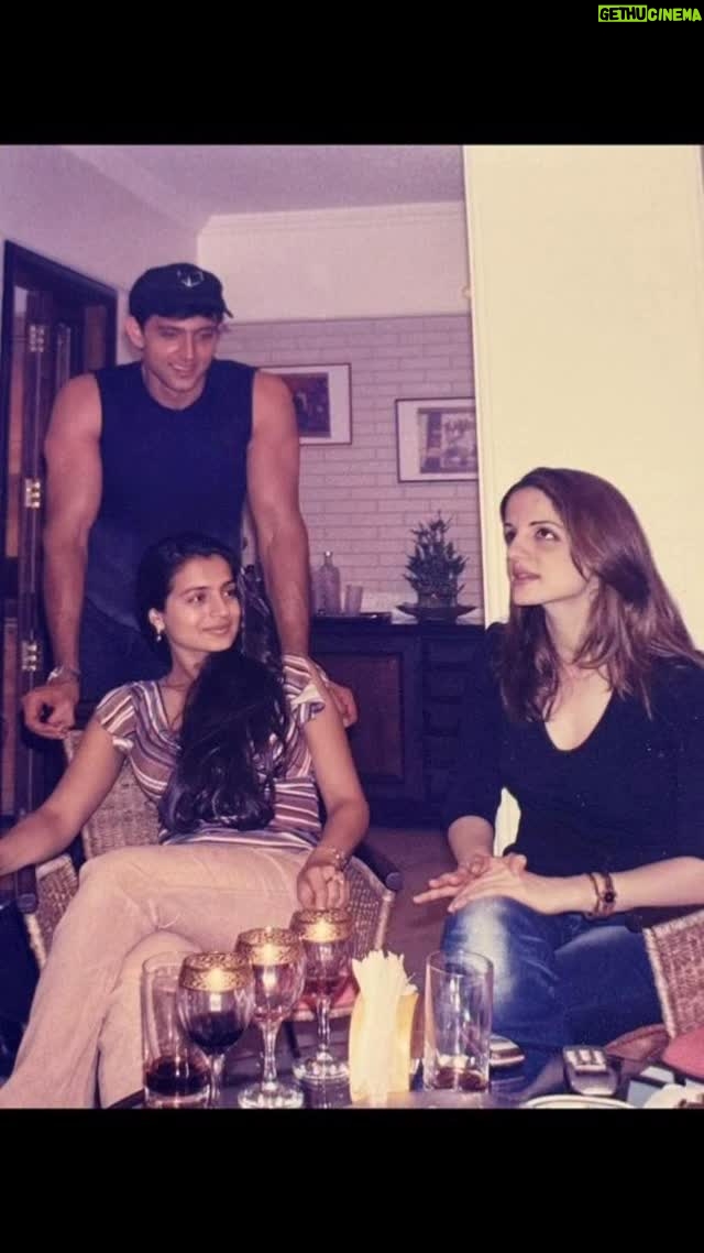 Ameesha Patel - 577.8K Likes - SUNDAY THROWBACK— the cutest dinner party at my MuMbai Residence!! @hrithikroshan n me had finished wrapping a schedule of filming !! As always we were happy to celebrate our sweet n cute milestones n we did !! This time was an impromptu dinner at my home! @hrithikroshan n @suzkr n me were always an inseparable cute trinity !! Golden days when the friendships between costars existed beyond the films they worked on n not just temporarily for that filming duration ❤️❤️👏🏻