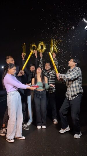 Amisha Instagram - Thanku so much guys for 100k 🙏🏻✨❤️ ap sabke support or pyaar ki wjah se hi aj ye ho paya h bss Ese hi pyaar krte rehna thaku ❤️. @__amisha17  @happy_singh_d1 @nisha__8448
