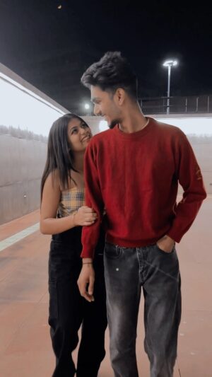 Amisha Instagram - Tere dil dia raha chunli ❤️✨. @happy_singh_d1  @__amisha17