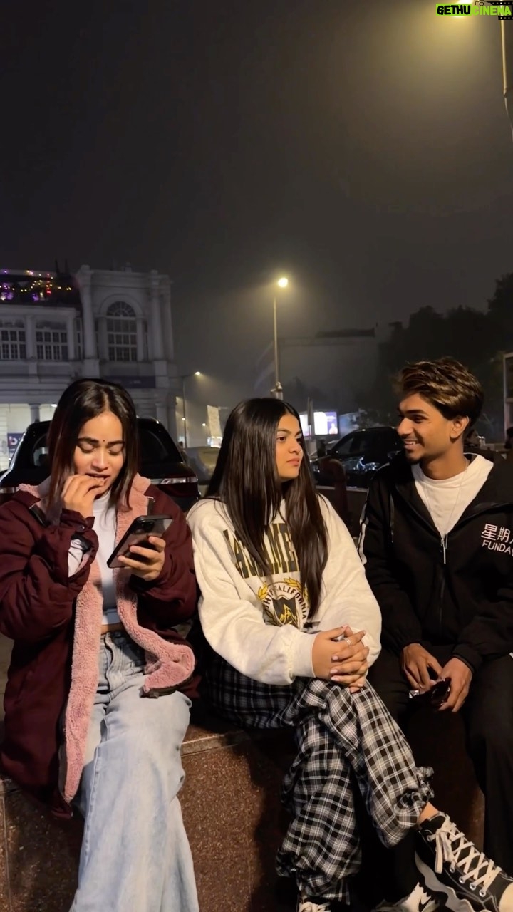 Amisha - 71.5K Likes - Jb best friend girlfriend se pehele ho 💔  @__amisha17 @happy_singh_d1
