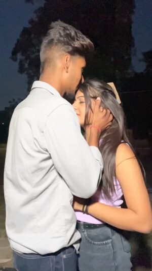 Amisha Instagram - Jo apke achee k Lia apse naraz ho jaye us shaks ko kbhi mat khona ❤️ @happy_singh_d1 
.
. 
#reels #trending #happysinghd1