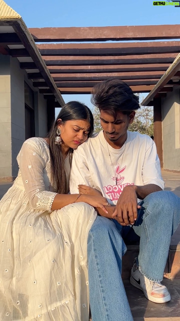 Amisha - 261.1K Likes - Har kisi k kismat me unka pyaar nhi hota💔 @__amisha17 @happy_singh_d1