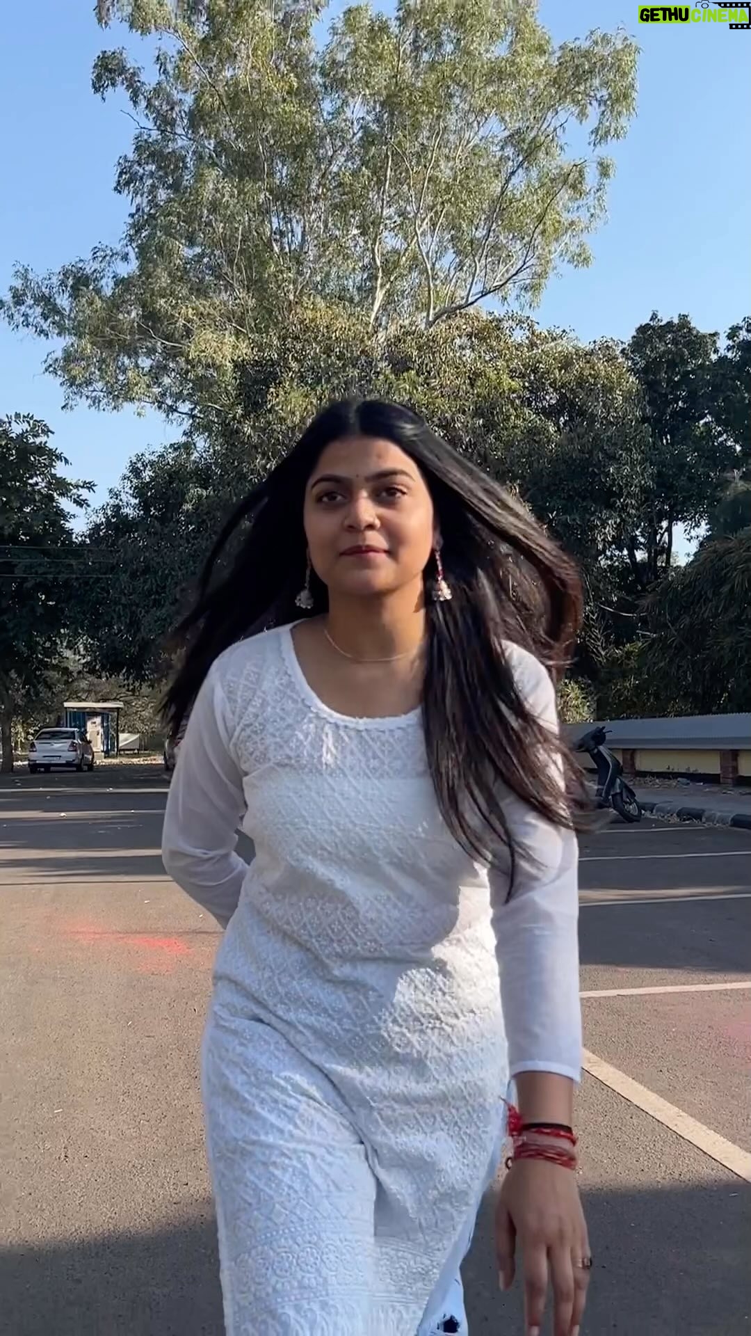 Amisha - 52.4K Likes - Happy holi❤️✨. @__amisha17 @happy_singh_d1