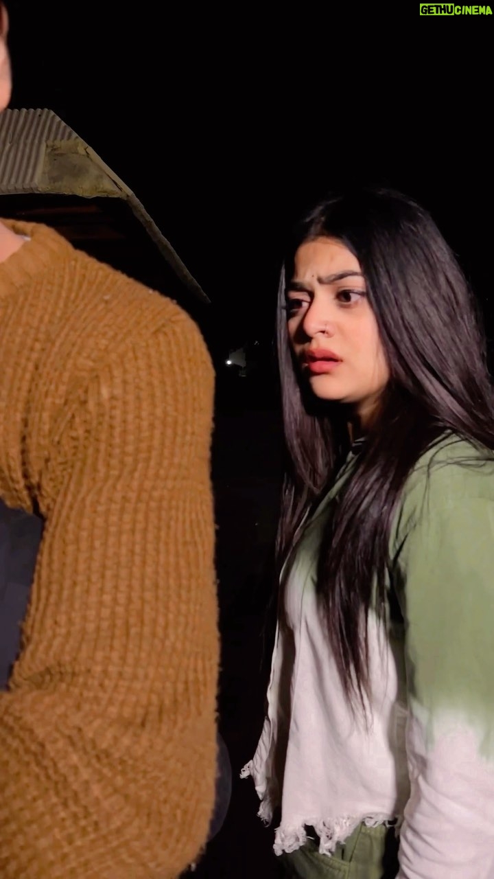 Amisha - 229.5K Likes - Koe apko itna hakk de deta h apni sari taklif btata  h or fir Ek din 💔  @__amisha17  @happy_singh_d1