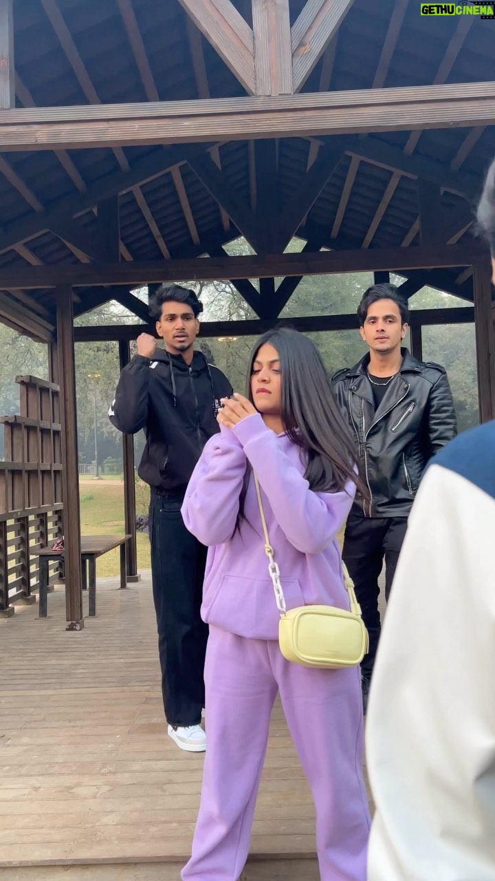 Amisha - 83.2K Likes - Tag ur kamine friends ❤️ @__amisha17 @happy_singh_d1