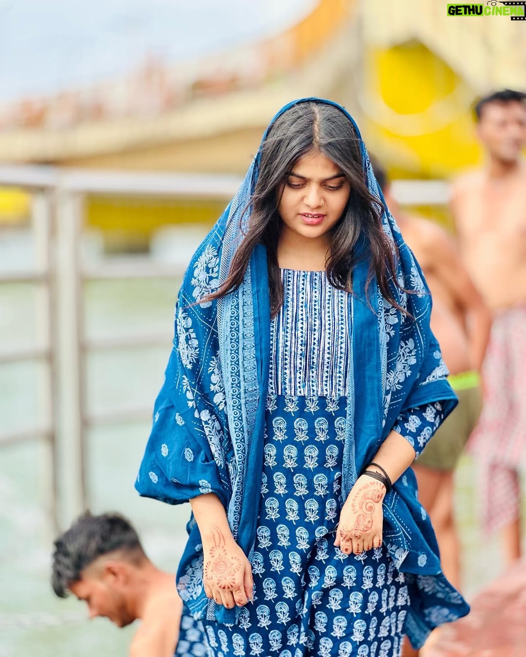 Amisha - 16.4K Likes - Man pawan ho ganga me dube nahaye ✨🙏🏻 @__amisha17