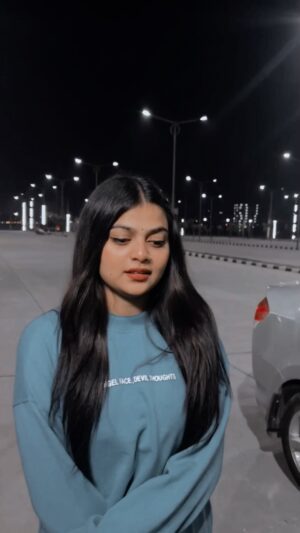 Amisha Instagram - Har kisi ko sachaa pyaar nhi milta 🖤  @__amisha17  @happy_singh_d1