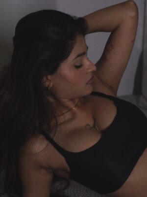 Amisha Mewada Instagram - 6:45 💣⚡️
.
.
.
#explore #trend #love
