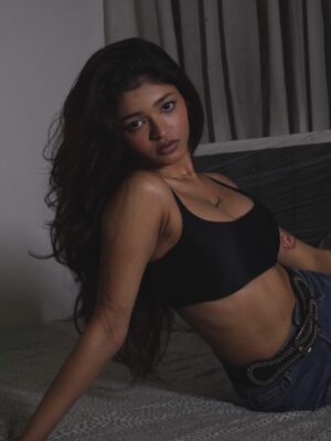 Amisha Mewada Instagram - 6:45 💣⚡️
.
.
.
#explore #trend #love