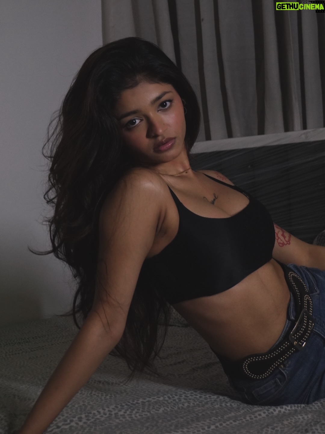 Amisha Mewada - 134.5K Likes - 6:45 💣⚡️
.
.
.
#explore #trend #love