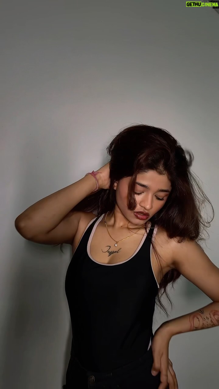 Amisha Mewada - 62.8K Likes - Cut the lights💡 
.
.
#reels #explore #trend
