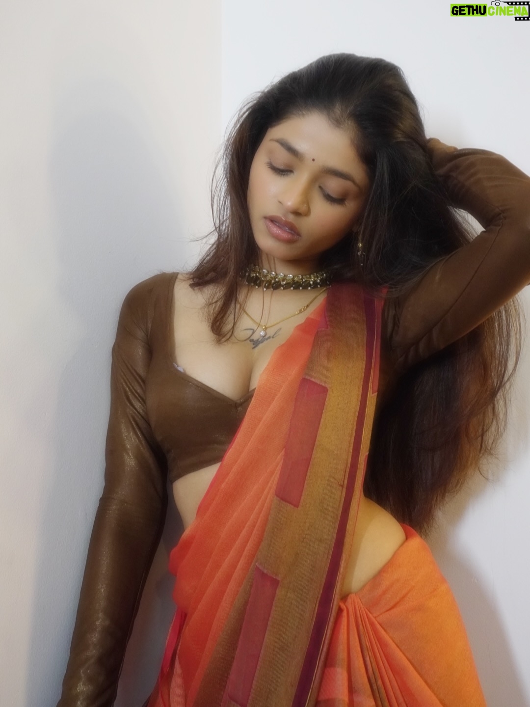 Amisha Mewada - 76.3K Likes - 🐦‍🔥🍁🏮
.
.
#explore #trend #love