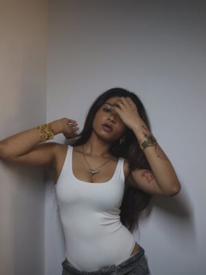 Amisha Mewada Instagram - This banger 🤍🤷🏻♀️
.
.
.
#love #explore #fyp