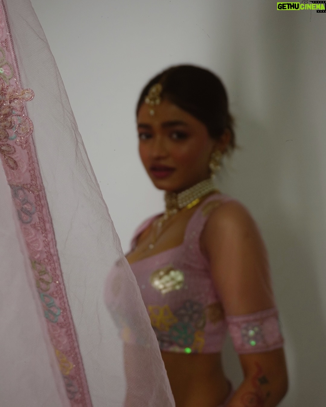 Amisha Mewada - 35.3K Likes - Dill mera tod hayeee 💗
I don’t care🤷‍♀️