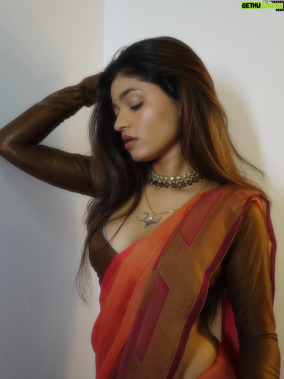 Amisha Mewada - 76.3K Likes - 🐦‍🔥🍁🏮
.
.
#explore #trend #love