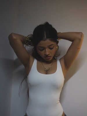 Amisha Mewada Instagram - This banger 🤍🤷🏻♀️
.
.
.
#love #explore #fyp
