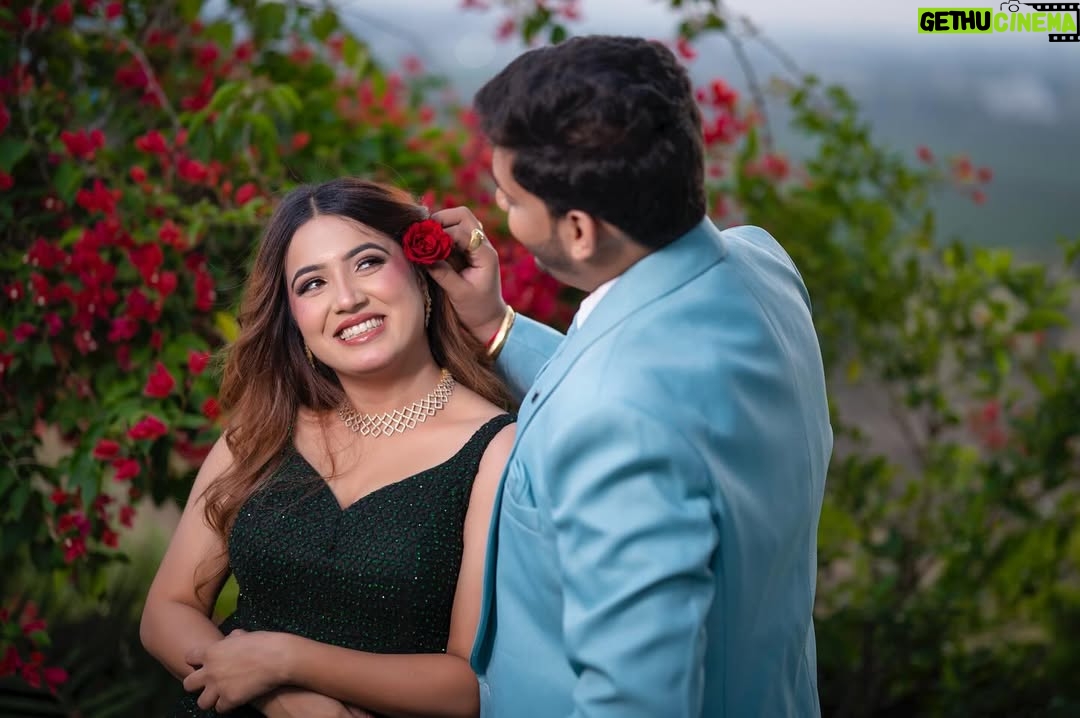 Amisha Sharma - 3K Likes - 11.02.2024-♾️
365 days of being the happiest Fiancée ❤️
Cheers to many more 🥂
@adv_shivam_lonkar

@glowupwithanamika @glowupwithanamikaa 
📷 @samphotoexpert