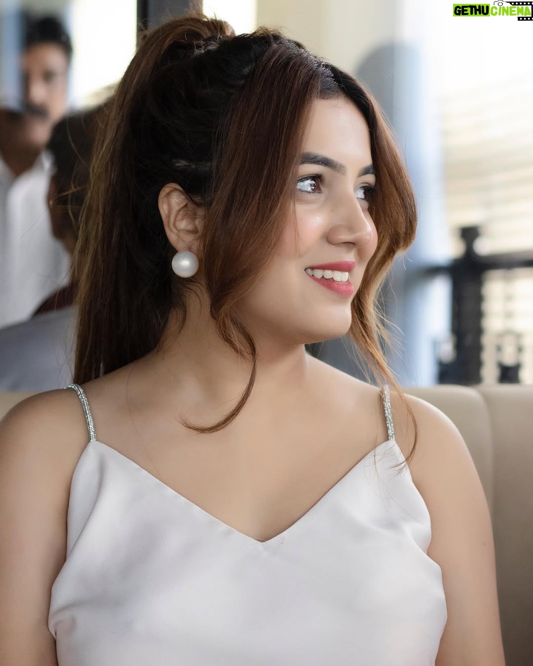 Amisha Sharma - 24.4K Likes - 🤍