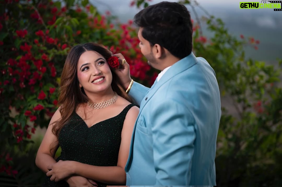 Amisha Sharma - 3K Likes - 11.02.2024-♾️
365 days of being the happiest Fiancée ❤️
Cheers to many more 🥂
@adv_shivam_lonkar

@glowupwithanamika @glowupwithanamikaa 
📷 @samphotoexpert