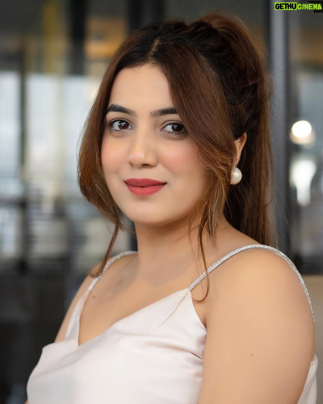 Amisha Sharma - 24.4K Likes - 🤍