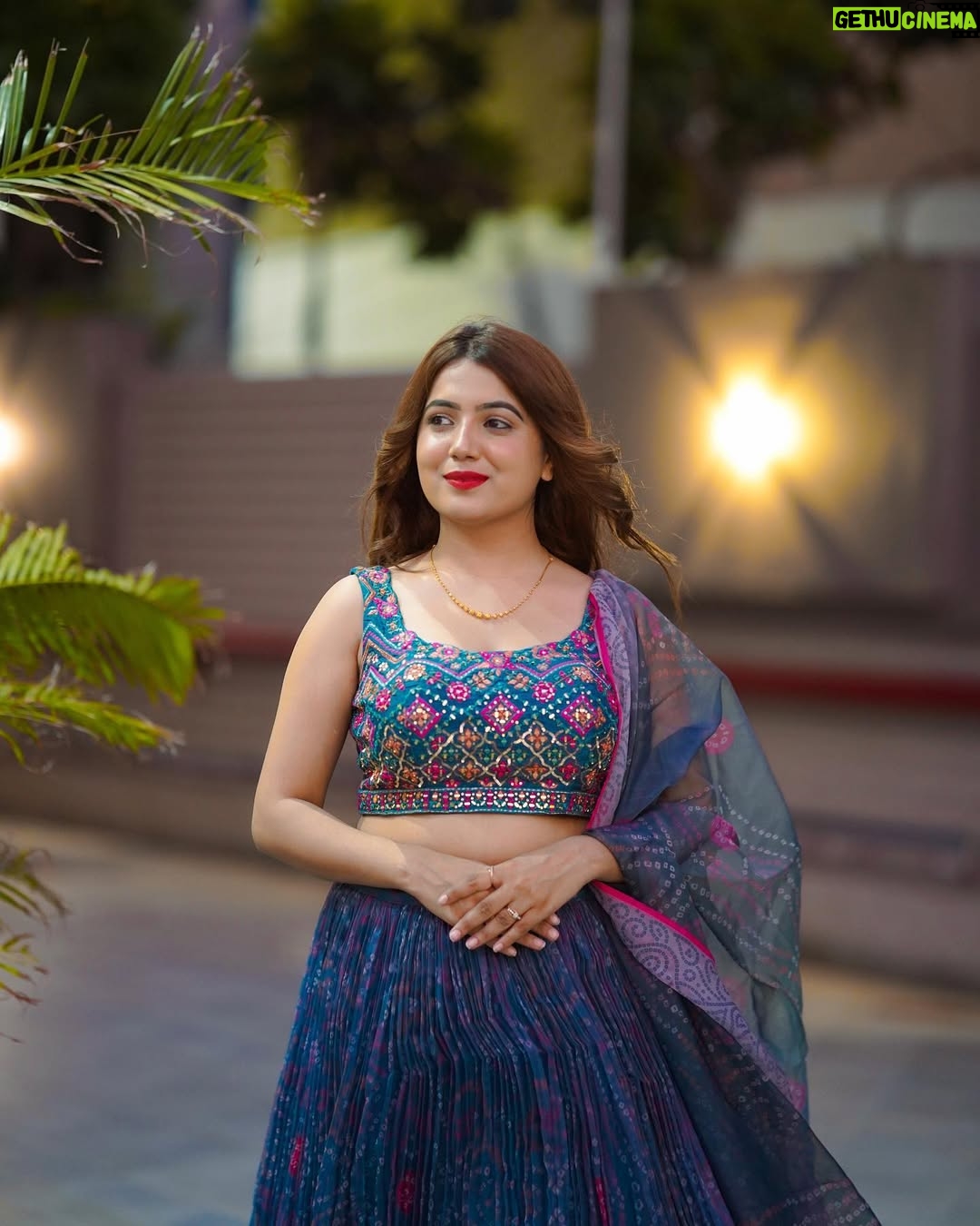 Amisha Sharma - 11K Likes - 💙