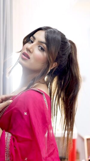 Amisha Sharma Instagram - 💗