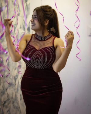 Amisha Sharma Instagram - here to dominate🤍