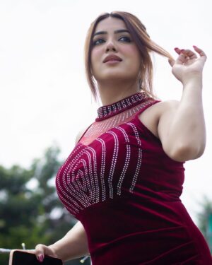 Amisha Sharma Instagram - here to dominate🤍