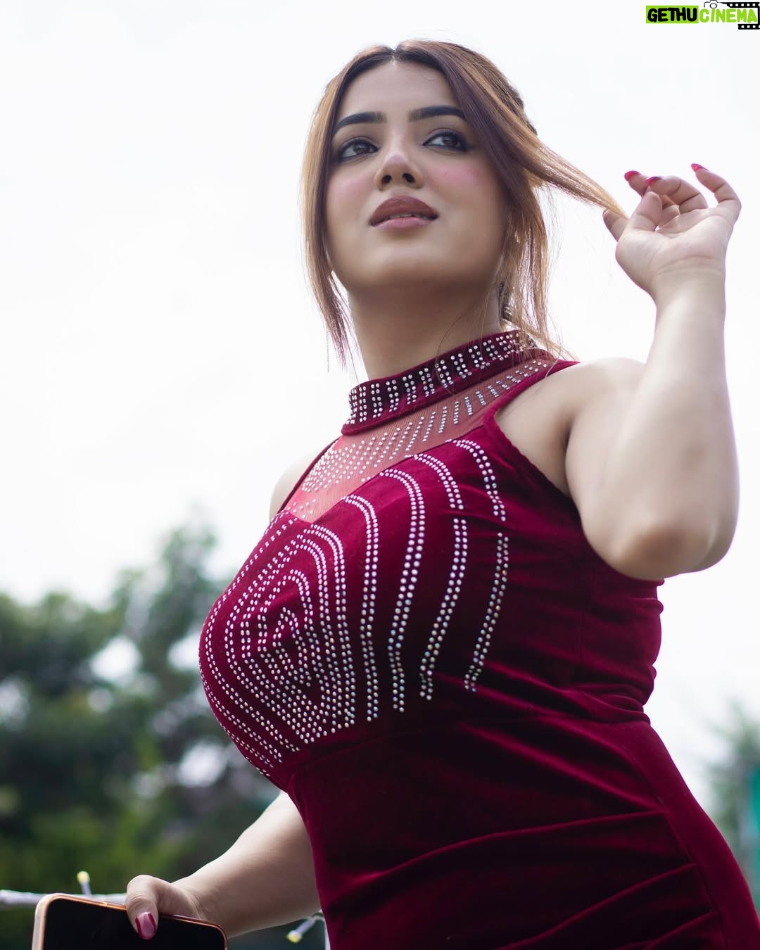 Amisha Sharma - 7.6K Likes - here to dominate🤍