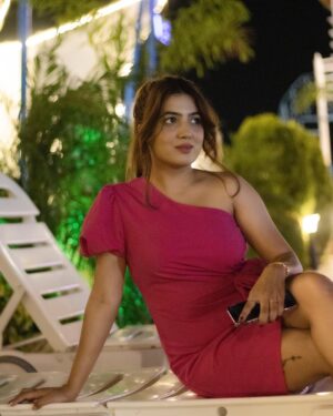 Amisha Sharma Instagram - 💗