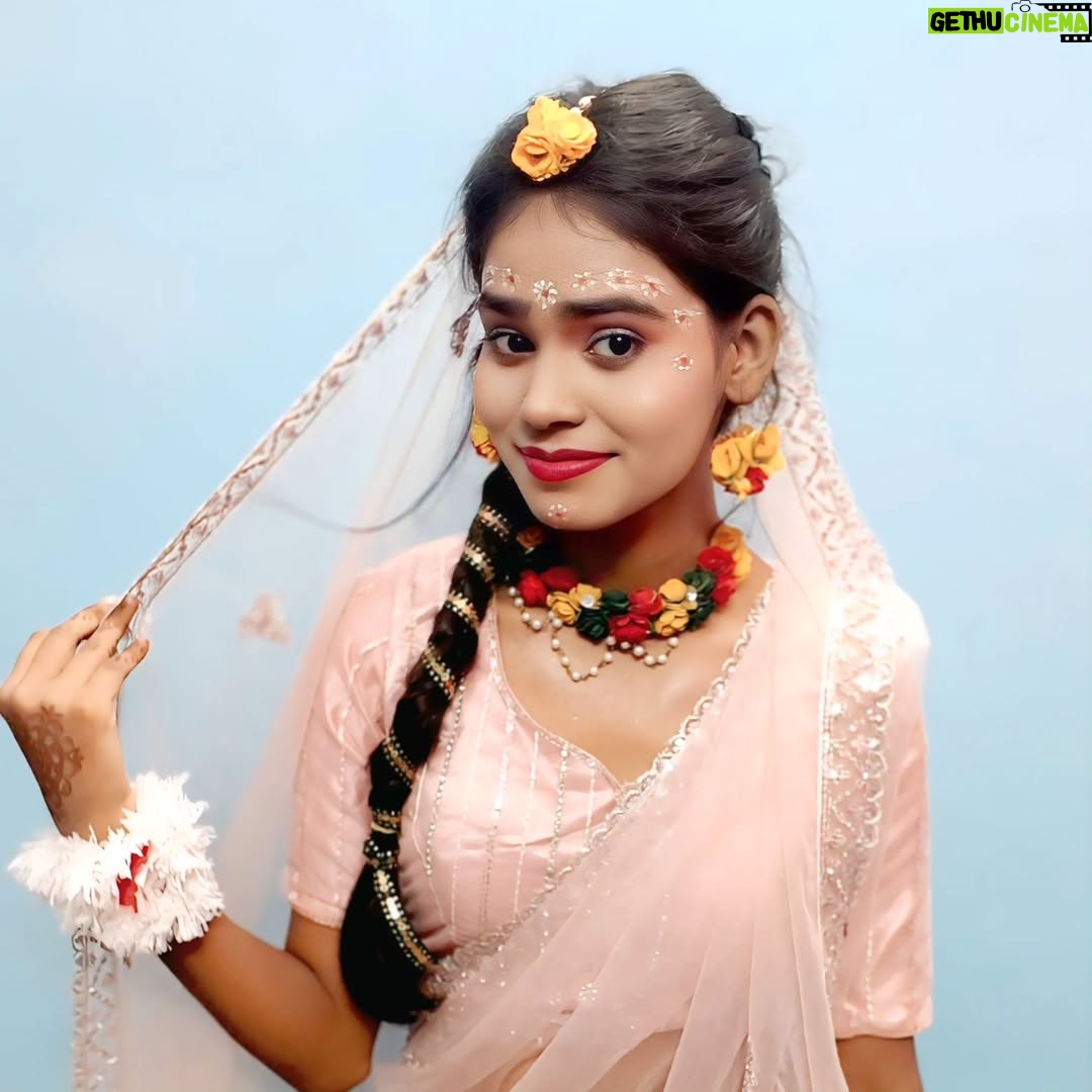 Amita Devi - 389 Likes - Happy janmashtami to all of you gyz ❤️ 
.
.
.

Makup by @sonam_makeover_nouranga 
#viral #trending #reels#post #new #explore#amitadevi20