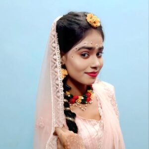 Amita Devi Instagram - Happy janmashtami to all of you gyz ❤️ 
.
.
.

Makup by @sonam_makeover_nouranga 
#viral #trending #reels#post #new #explore#amitadevi20