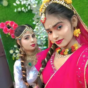 Amita Devi Instagram - Happy janmashtami to all of you gyz ❤️
.
.
.
Makup by @sonam_makeover_nouranga
#viral #trending #reels#post #new #explore#amitadevi20