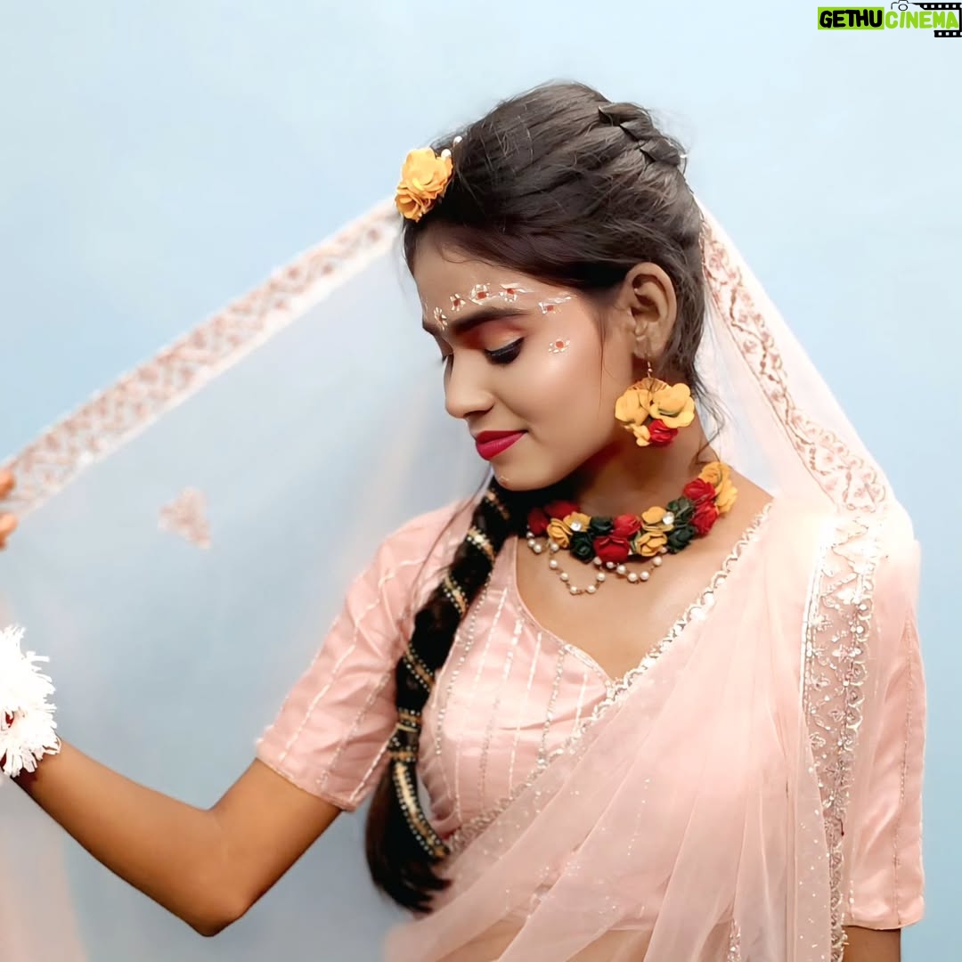 Amita Devi - 389 Likes - Happy janmashtami to all of you gyz ❤️ 
.
.
.

Makup by @sonam_makeover_nouranga 
#viral #trending #reels#post #new #explore#amitadevi20