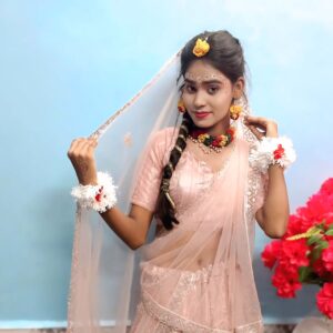 Amita Devi Instagram - Happy janmashtami to all of you gyz ❤️ 
.
.
.

Makup by @sonam_makeover_nouranga 
#viral #trending #reels#post #new #explore#amitadevi20